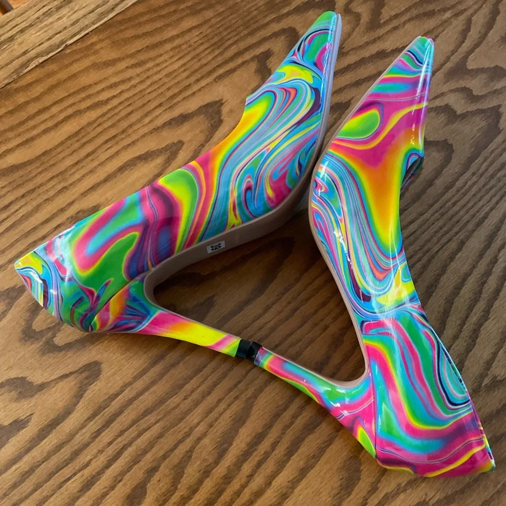 Rouge Helium Multi-Colored Rainbow Swirl, Tie-Dye Stilettos, Women’s Sz 8-8.5